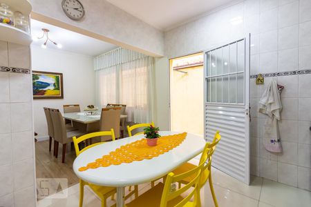 Casa à venda com 161m², 3 quartos e 2 vagasCozinha