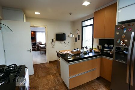 Apartamento à venda com 300m², 4 quartos e 3 vagasCozinha