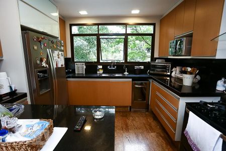 Apartamento à venda com 300m², 4 quartos e 3 vagasCozinha