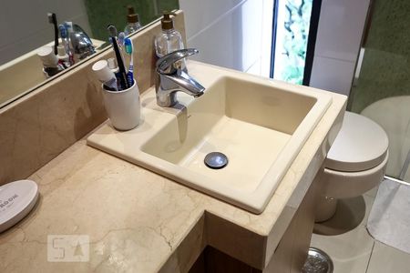 Apartamento à venda com 300m², 4 quartos e 3 vagasBanheiro