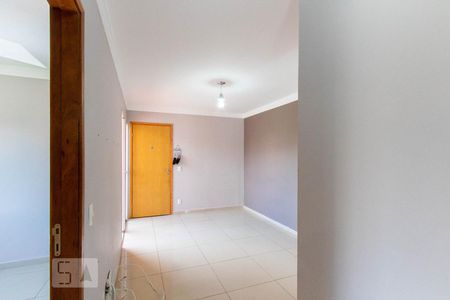 Sala de apartamento para alugar com 2 quartos, 48m² em Jardim Ísis, Cotia