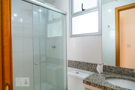 Apartamento para alugar com 70m², 2 quartos e 2 vagasBanheiro Social