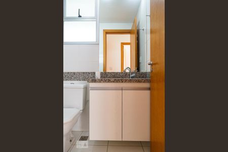 Apartamento para alugar com 70m², 2 quartos e 2 vagasBanheiro Social
