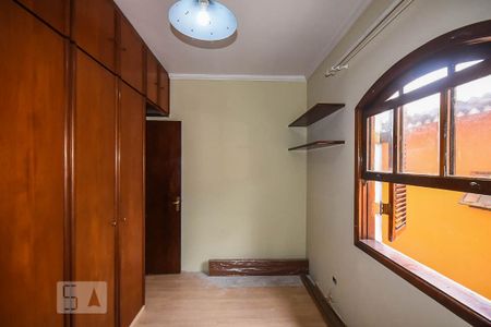 Casa à venda com 212m², 3 quartos e 2 vagasQuarto 2