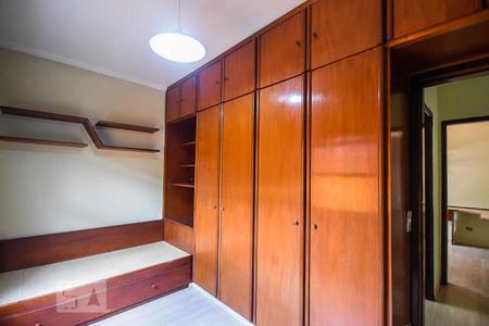 Casa à venda com 212m², 3 quartos e 2 vagasQuarto 2