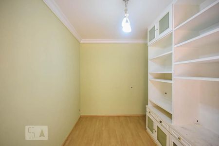 Sala de tv de casa à venda com 3 quartos, 212m² em Super Quadra Morumbi, São Paulo