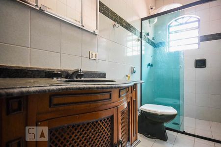 Casa à venda com 212m², 3 quartos e 2 vagasBanheiro