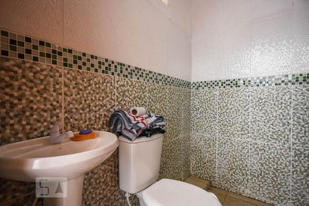 Casa à venda com 212m², 3 quartos e 2 vagasBanheiro de Serviço