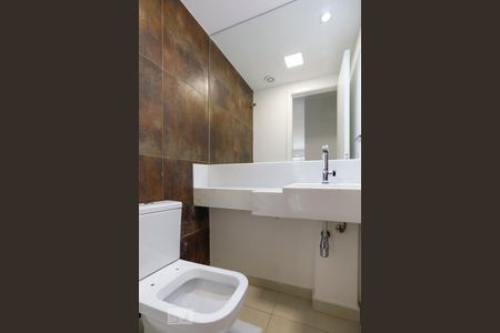 Lavabo de apartamento para alugar com 2 quartos, 67m² em Consolação, São Paulo