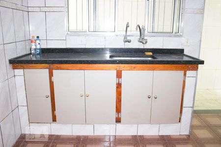 Casa para alugar com 40m², 1 quarto e sem vaga Casa para alugar com 40m², 1 quarto e sem vagaCozinha - Armários