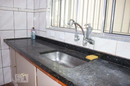 Casa para alugar com 40m², 1 quarto e sem vaga Casa para alugar com 40m², 1 quarto e sem vagaCozinha - Armários