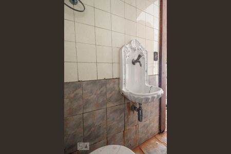 Casa à venda com 280m², 3 quartos e 4 vagas Casa à venda com 280m², 3 quartos e 4 vagasBanheiro de serviço 2