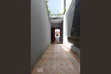 Casa à venda com 280m², 3 quartos e 4 vagas Casa à venda com 280m², 3 quartos e 4 vagasCorredor