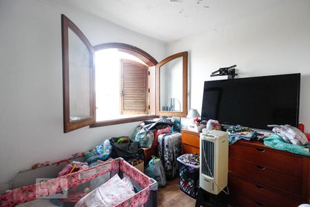 Casa à venda com 280m², 3 quartos e 4 vagas Casa à venda com 280m², 3 quartos e 4 vagasQuarto 3