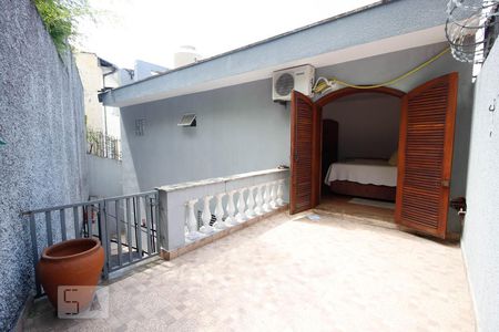 Casa à venda com 280m², 3 quartos e 4 vagas Casa à venda com 280m², 3 quartos e 4 vagasVaranda