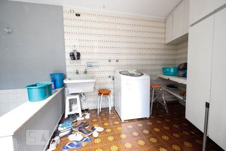 Casa à venda com 280m², 3 quartos e 4 vagas Casa à venda com 280m², 3 quartos e 4 vagasÁrea de serviço