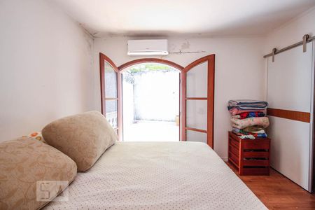 Casa à venda com 280m², 3 quartos e 4 vagas Casa à venda com 280m², 3 quartos e 4 vagasQuarto 1