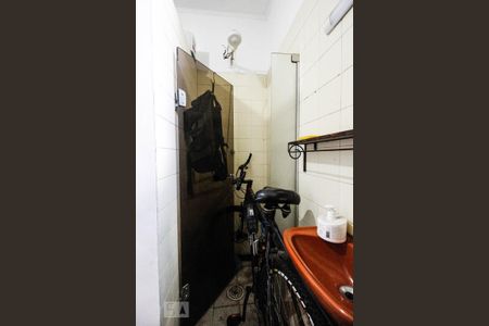 Casa à venda com 280m², 3 quartos e 4 vagas Casa à venda com 280m², 3 quartos e 4 vagasBanheiro de serviço 1