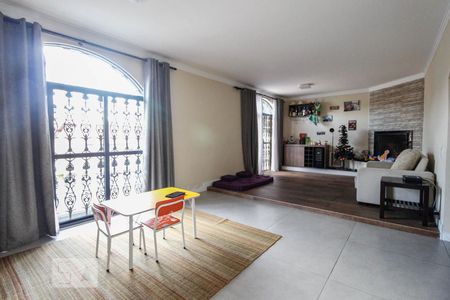 Casa à venda com 280m², 3 quartos e 4 vagas Casa à venda com 280m², 3 quartos e 4 vagasSala