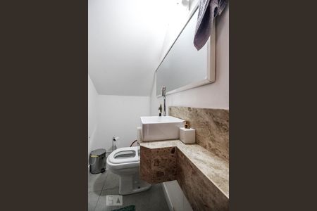 Casa à venda com 280m², 3 quartos e 4 vagas Casa à venda com 280m², 3 quartos e 4 vagasLavabo