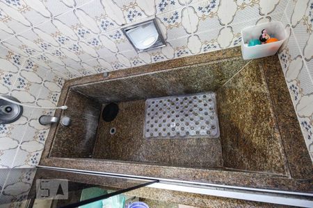 Casa à venda com 280m², 3 quartos e 4 vagas Casa à venda com 280m², 3 quartos e 4 vagasBanheira