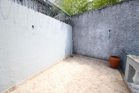 Casa à venda com 280m², 3 quartos e 4 vagas Casa à venda com 280m², 3 quartos e 4 vagasVaranda