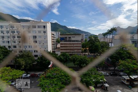 Vista do Quarto 1 de apartamento para alugar com 2 quartos, 80m² em Tijuca, Rio de Janeiro