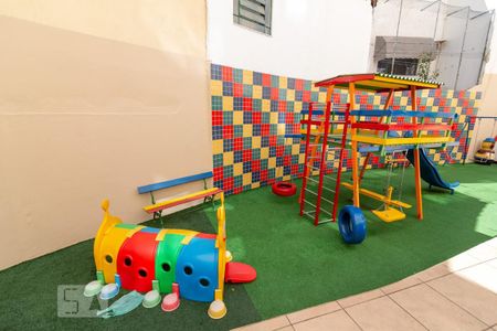 Apartamento para alugar com 80m², 2 quartos e sem vagaÁrea Comum - Playground