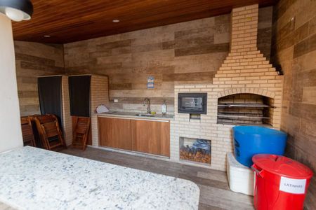 Apartamento para alugar com 80m², 2 quartos e sem vagaÁrea comum - Churrasqueira