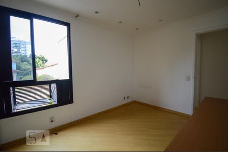 Apartamento à venda com 145m², 4 quartos e 2 vagasQuarto 3