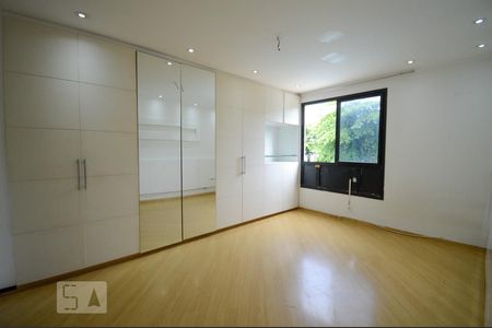 Apartamento à venda com 145m², 4 quartos e 2 vagasSuíte
