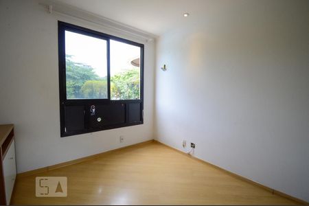 Apartamento à venda com 145m², 4 quartos e 2 vagasQuarto 2