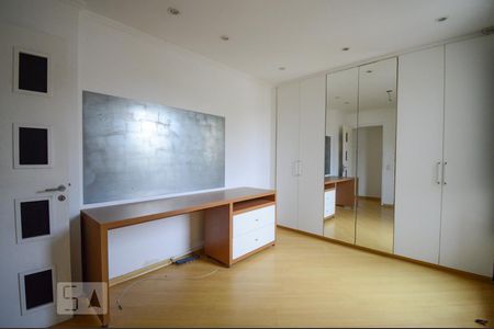 Apartamento à venda com 145m², 4 quartos e 2 vagasQuarto 3