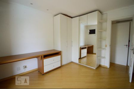 Apartamento à venda com 145m², 4 quartos e 2 vagasQuarto 1