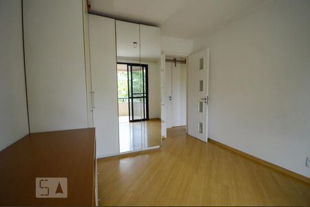 Apartamento à venda com 145m², 4 quartos e 2 vagasQuarto 1