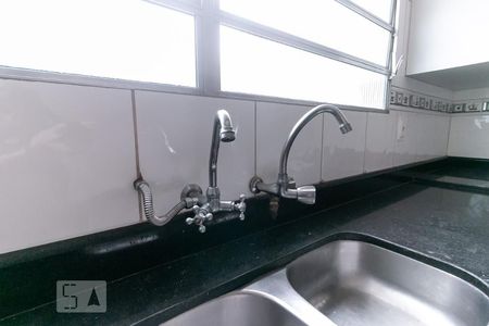 Casa à venda com 180m², 3 quartos e 2 vagasCozinha