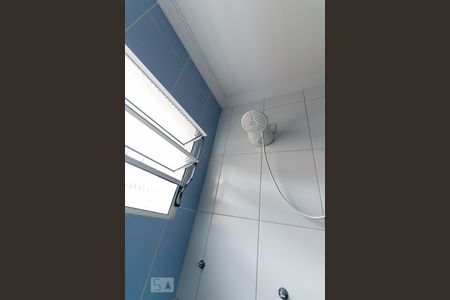 Casa à venda com 180m², 3 quartos e 2 vagasBanheiro 1