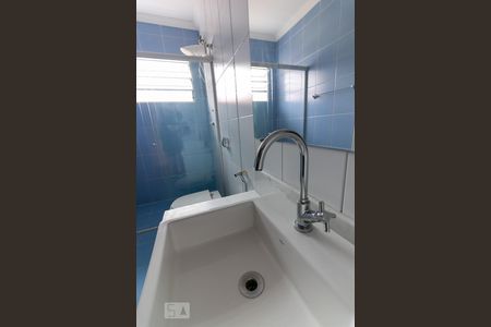 Casa à venda com 180m², 3 quartos e 2 vagasBanheiro 1