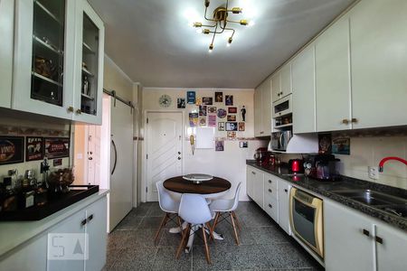 Apartamento à venda com 136m², 3 quartos e 1 vagaCozinha