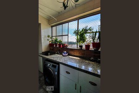 Apartamento à venda com 136m², 3 quartos e 1 vagaÁrea de Serviço