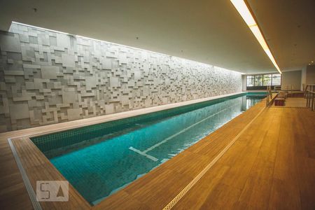 Apartamento à venda com 38m², 1 quarto e sem vagaÁrea comum - Piscina