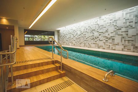 Apartamento à venda com 38m², 1 quarto e sem vagaÁrea comum - Piscina