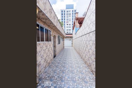 Casa para alugar com 142m², 2 quartos e 3 vagasQuintal e garagem