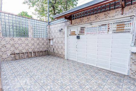 Casa para alugar com 142m², 2 quartos e 3 vagasQuintal e garagem