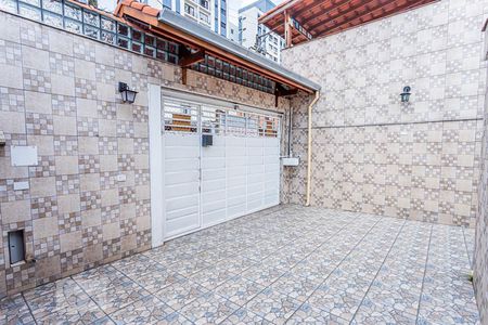 Casa para alugar com 142m², 2 quartos e 3 vagasQuintal e garagem