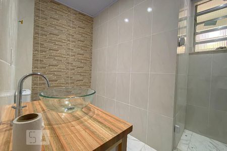 Apartamento à venda com 78m², 2 quartos e 1 vaga Apartamento à venda com 78m², 2 quartos e 1 vagaBanheiro