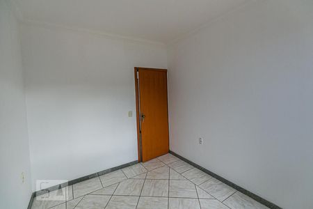 Quarto 1 de casa para alugar com 2 quartos, 94m² em Sarandi, Porto Alegre
