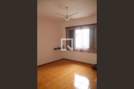 Casa à venda com 167m², 3 quartos e 3 vagas Casa à venda com 167m², 3 quartos e 3 vagasQuarto 2
