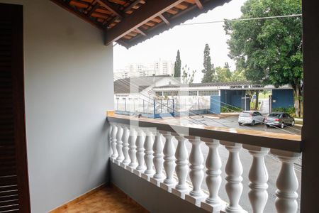 Casa à venda com 167m², 3 quartos e 3 vagas Casa à venda com 167m², 3 quartos e 3 vagasQuarto 3