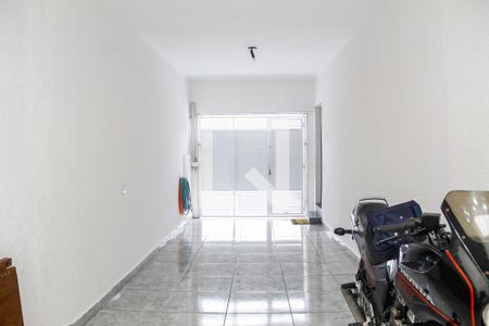 Casa à venda com 167m², 3 quartos e 3 vagas Casa à venda com 167m², 3 quartos e 3 vagasGaragem